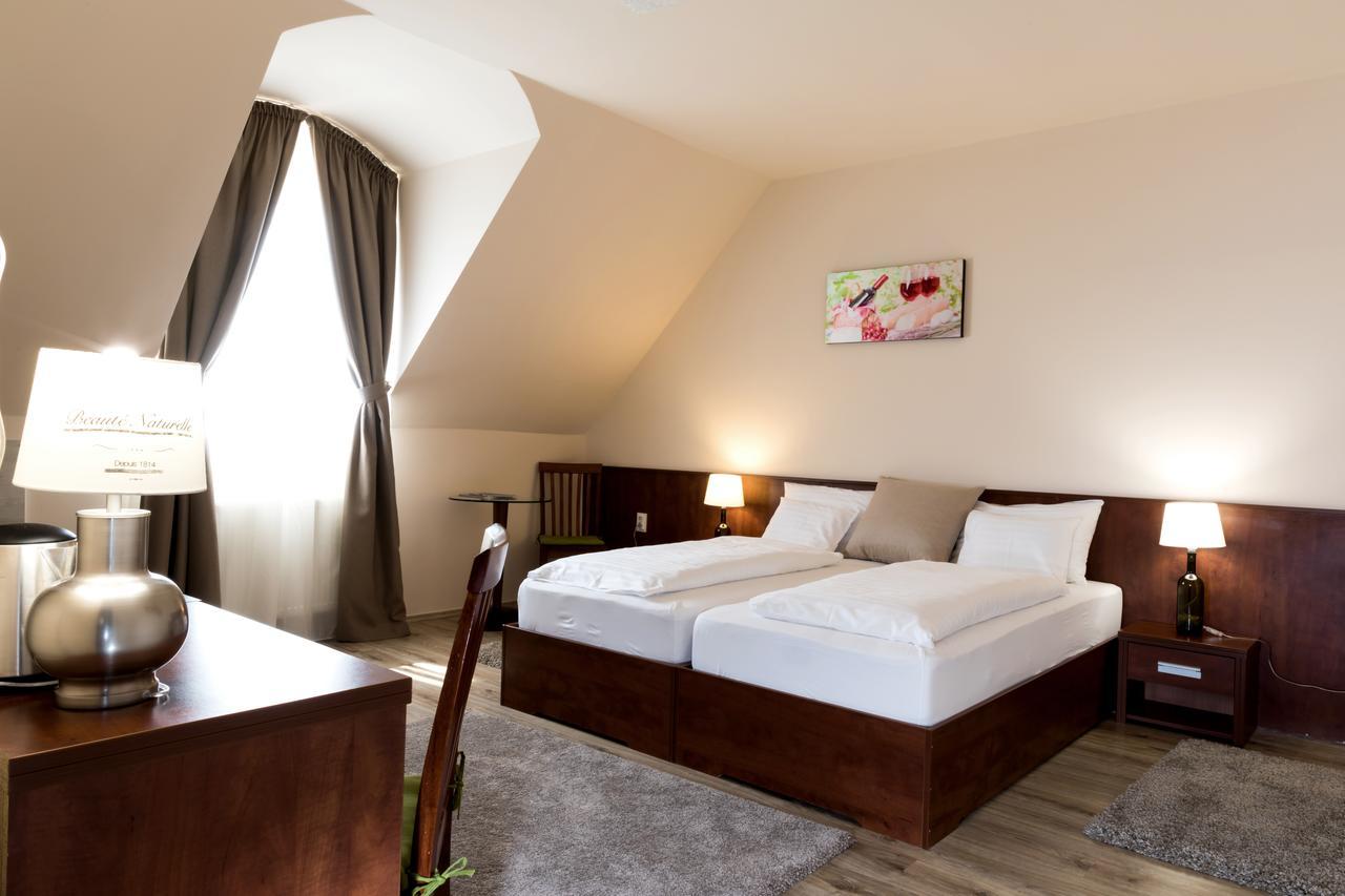 Vitis Hotel Villány Buitenkant foto